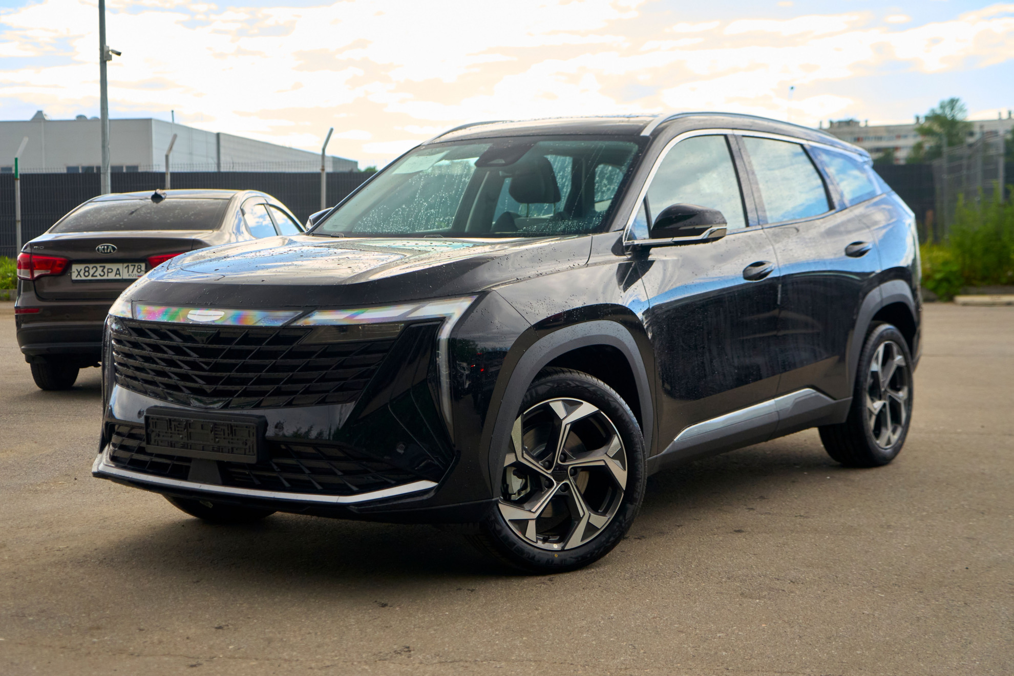 Geely Atlas II, Unbounded Black / Черный металлик, 2658990 рублей, вид 2