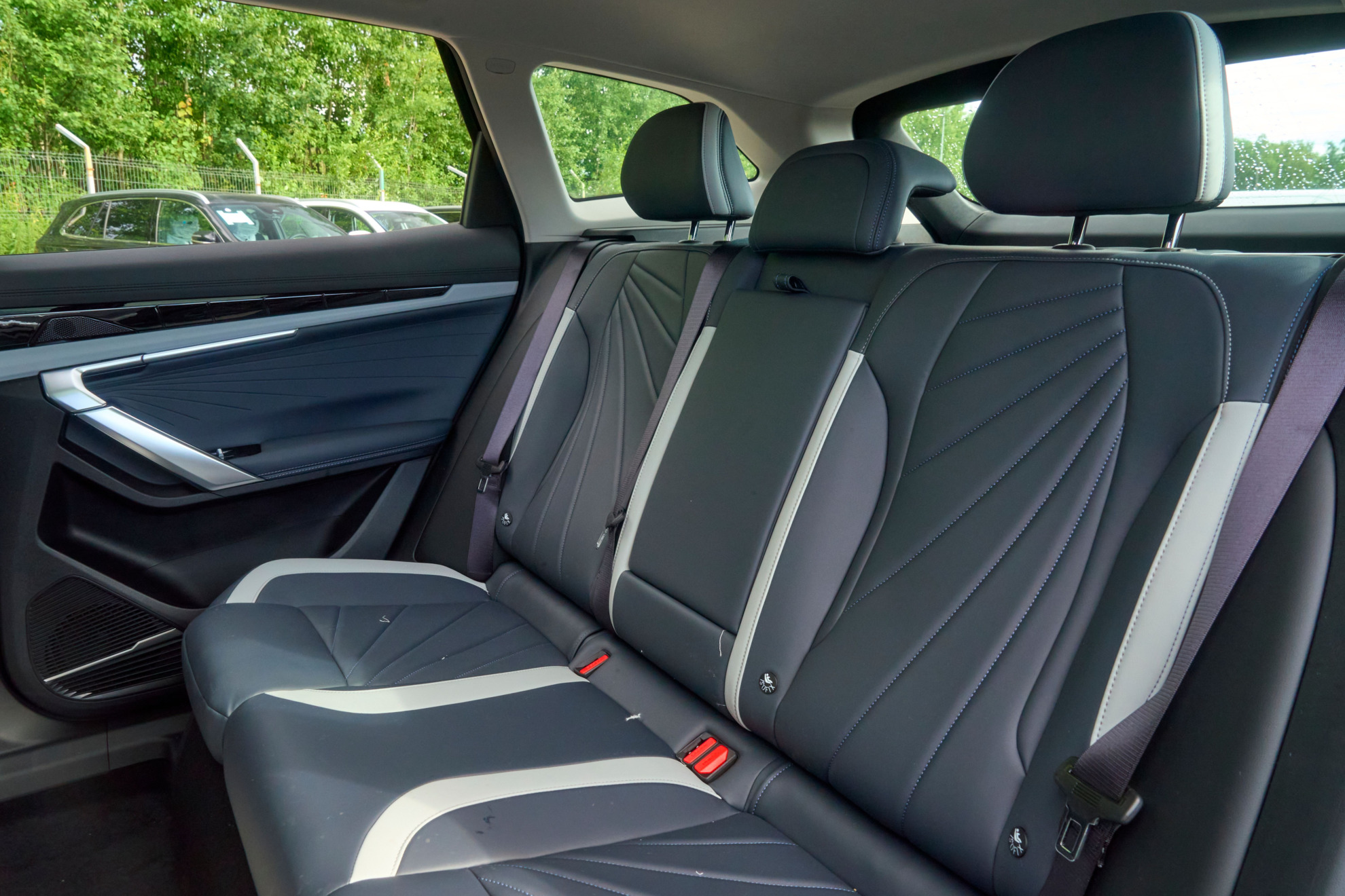 Geely Atlas II, Unbounded Black / Черный металлик, 2658990 рублей, вид 18