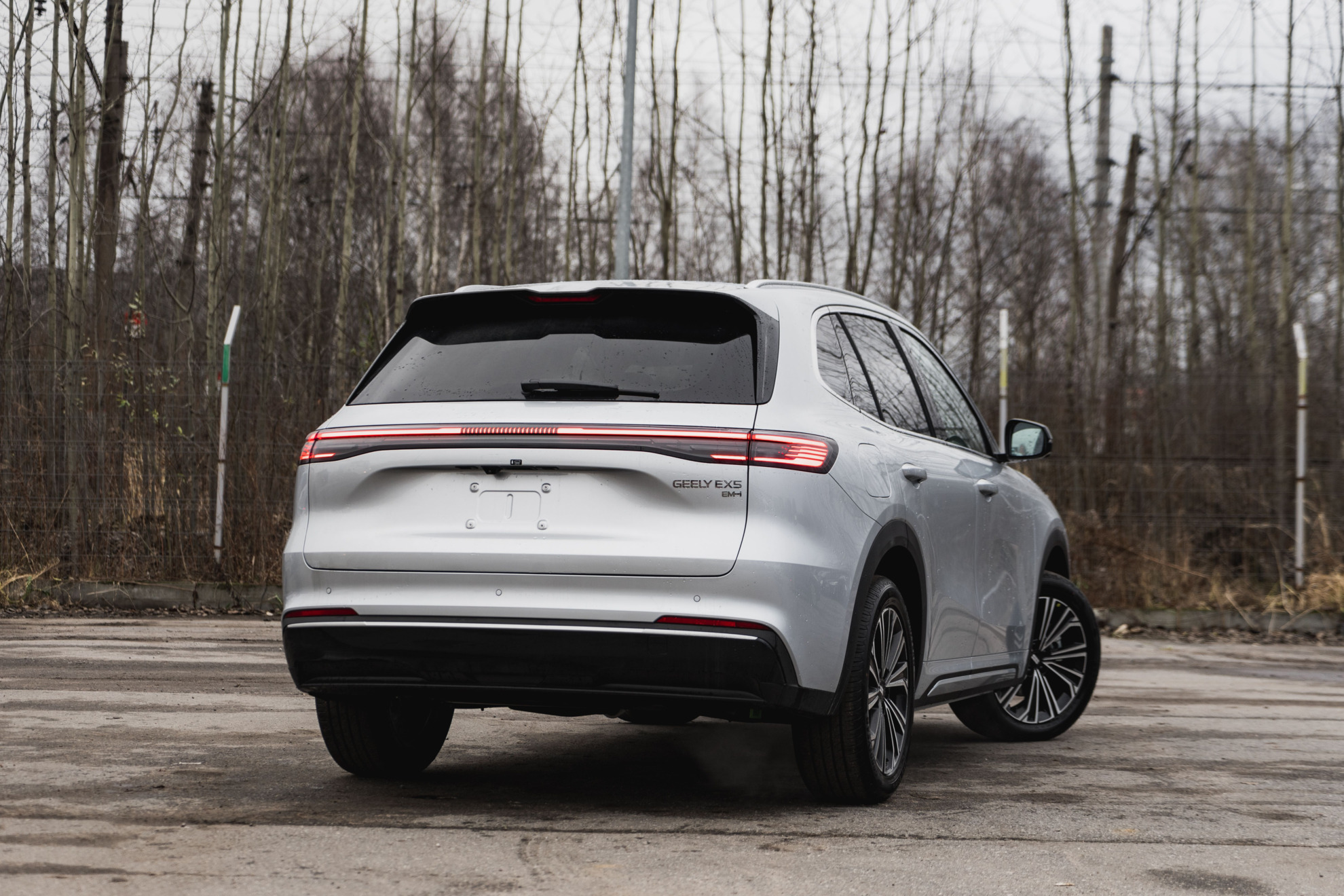 Geely EX5 Гибрид I, Pearl Silver / Серебристый металлик, 3319000 рублей, вид 10