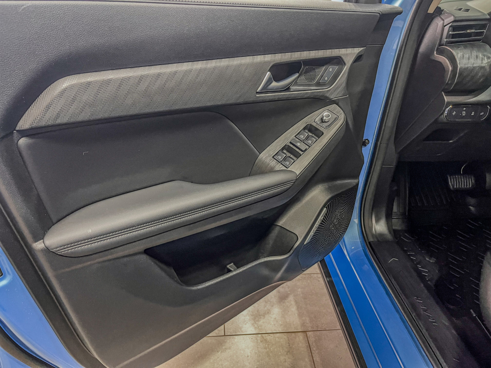 Haval Jolion I Рестайлинг, Небесный Топаз, 1798000 рублей, вид 11