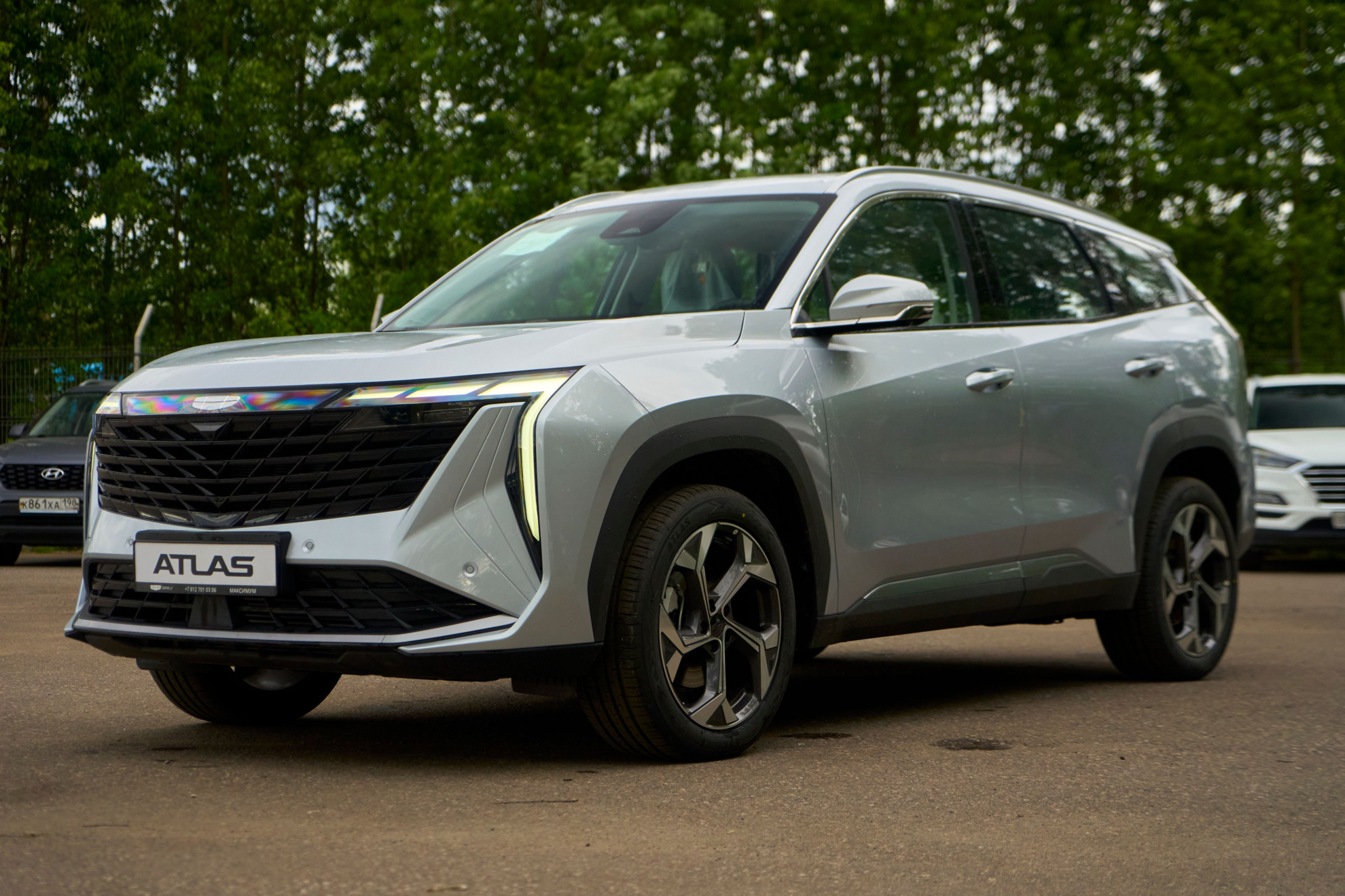 Geely Atlas II, Orion Silver / Серебристый металлик, 2658990 рублей, вид 4