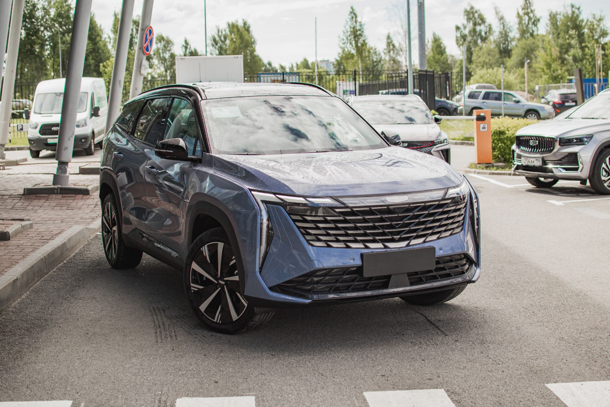 Geely Atlas II, Starry Blue / Серо-голубой металлик, 2999990 рублей, вид 4