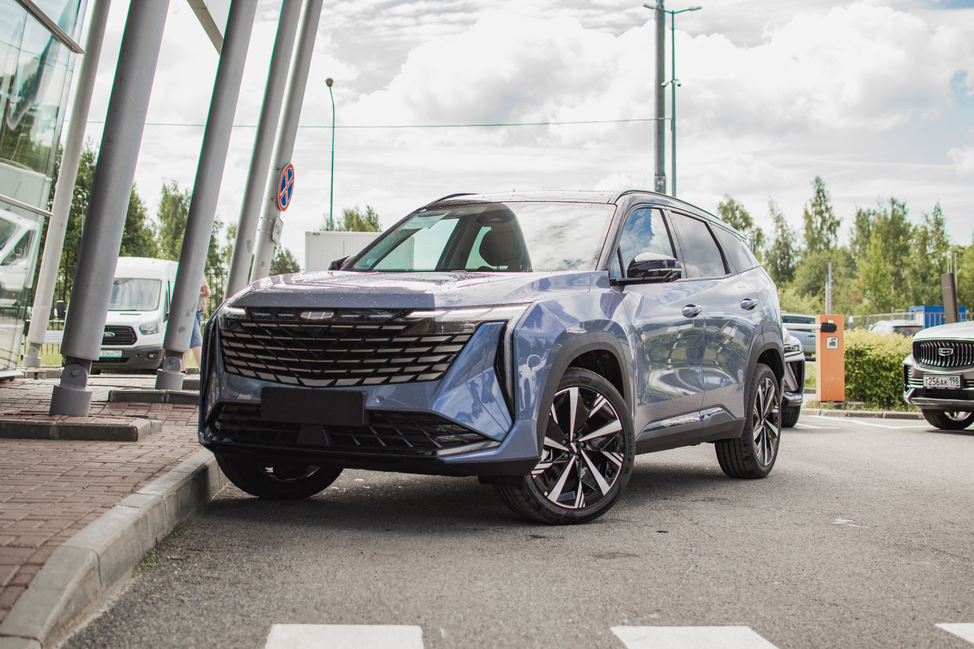 Geely Atlas II, Starry Blue / Серо-голубой металлик, 2999990 рублей, вид 3