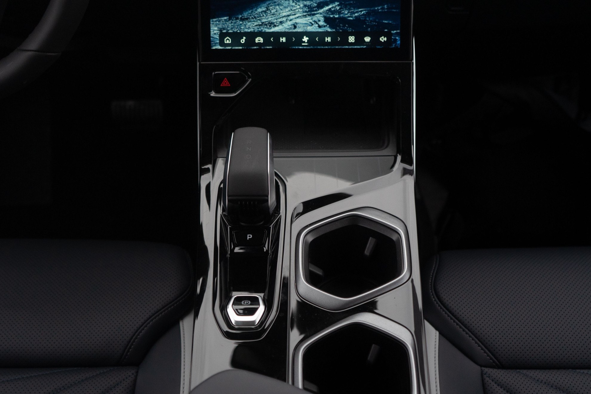 Geely Atlas II, Orion Silver / Серебристый металлик, 3649000 рублей, вид 10