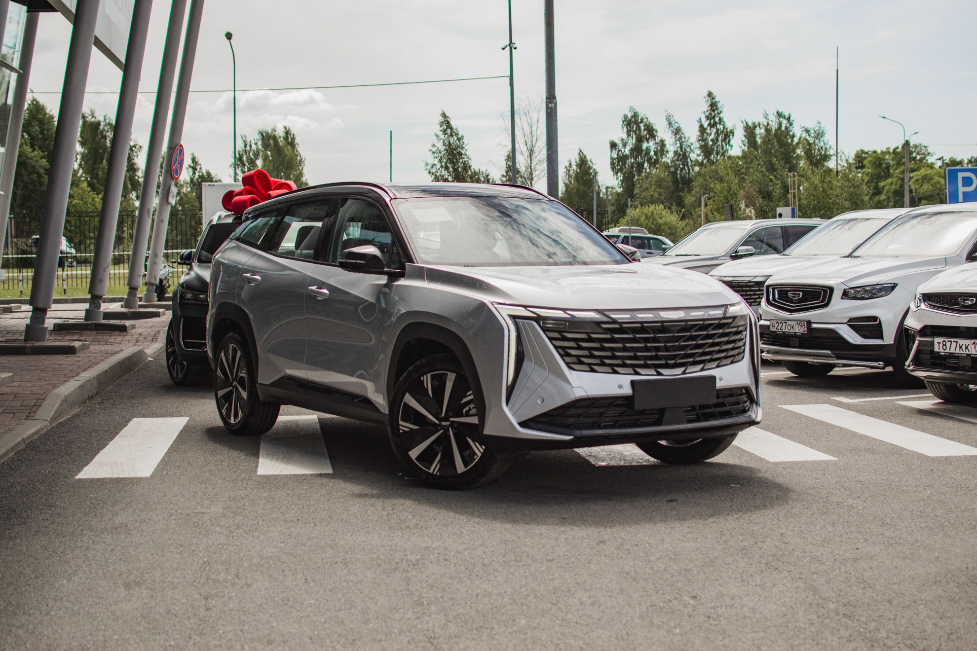 Geely Atlas II, Orion Silver / Серебристый металлик, 2999990 рублей, вид 4