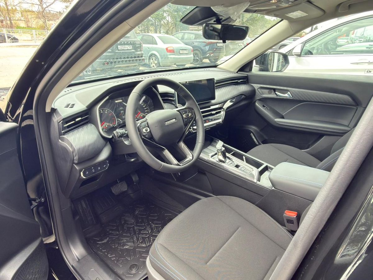 Haval Jolion I Рестайлинг, Галактический Черный, 2299000 рублей, вид 11