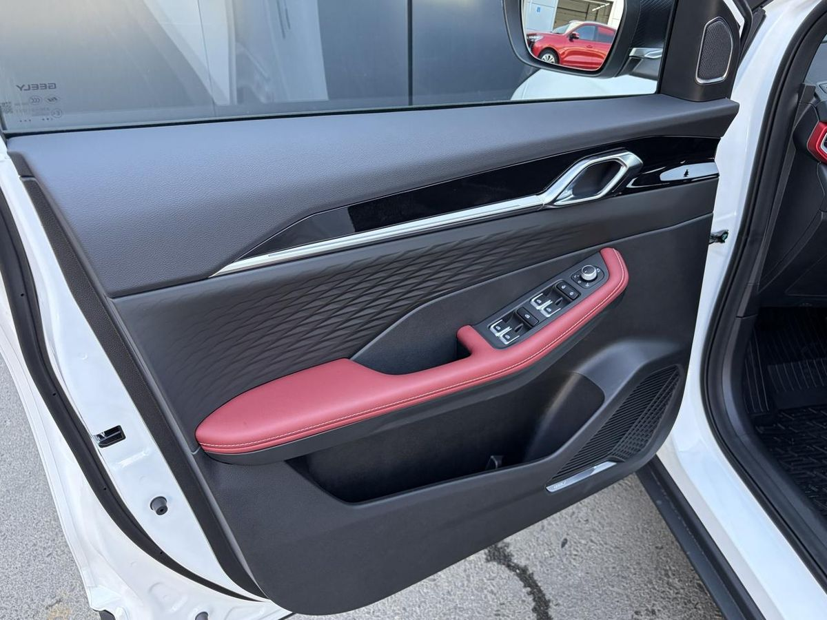 Geely Coolray I Рестайлинг 2, Unicorn Grey / Лиловый перламутр, 2174990 рублей, вид 14