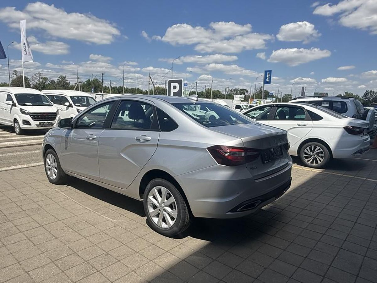 LADA Vesta I Рестайлинг (NG), Серебристый "Платина" металлик, 1730000 рублей, вид 4