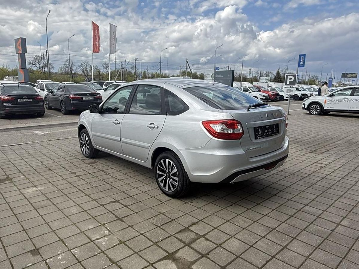 LADA Granta лифтбек I Рестайлинг, Серебристый "Платина" металлик, 1244000 рублей, вид 5