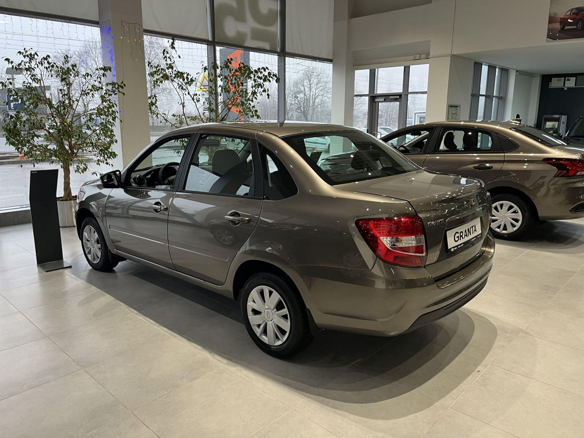 LADA Granta седан I Рестайлинг, Золотисто-коричневый "Кориандр" металлик, 817832 рублей, вид 6