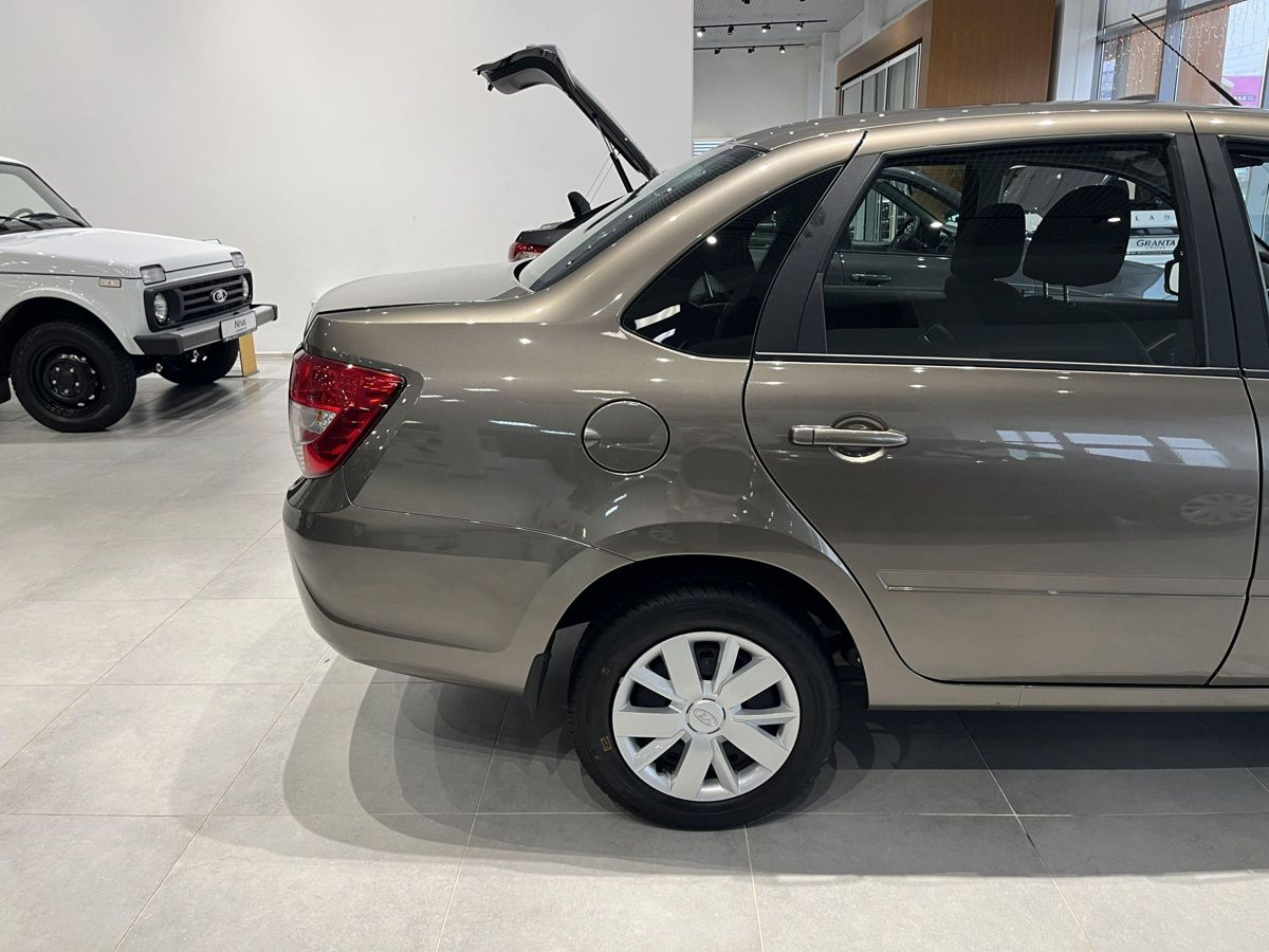 LADA Granta седан I Рестайлинг, Золотисто-коричневый "Кориандр" металлик, 817832 рублей, вид 7