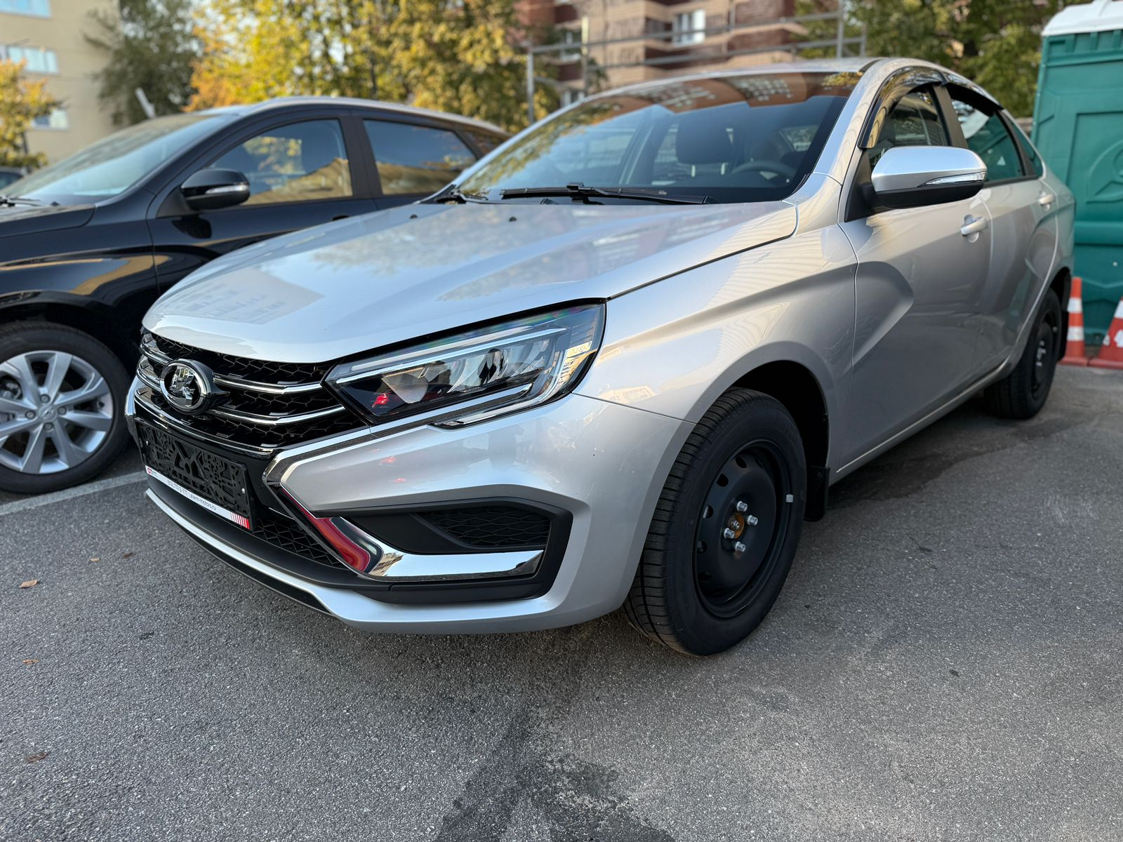 LADA Vesta I Рестайлинг (NG), Серебристо-темно-серый "Борнео" металлик, 1424500 рублей, вид 4