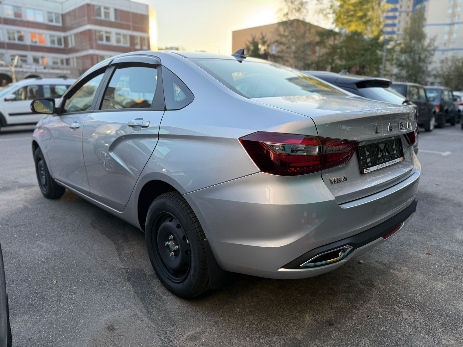 LADA Vesta I Рестайлинг (NG), Серебристо-темно-серый "Борнео" металлик, 1424500 рублей, вид 6