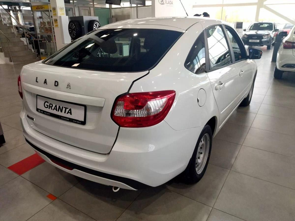 LADA Granta лифтбек I Рестайлинг, Белый "Ледниковый", 825752 рублей, вид 5