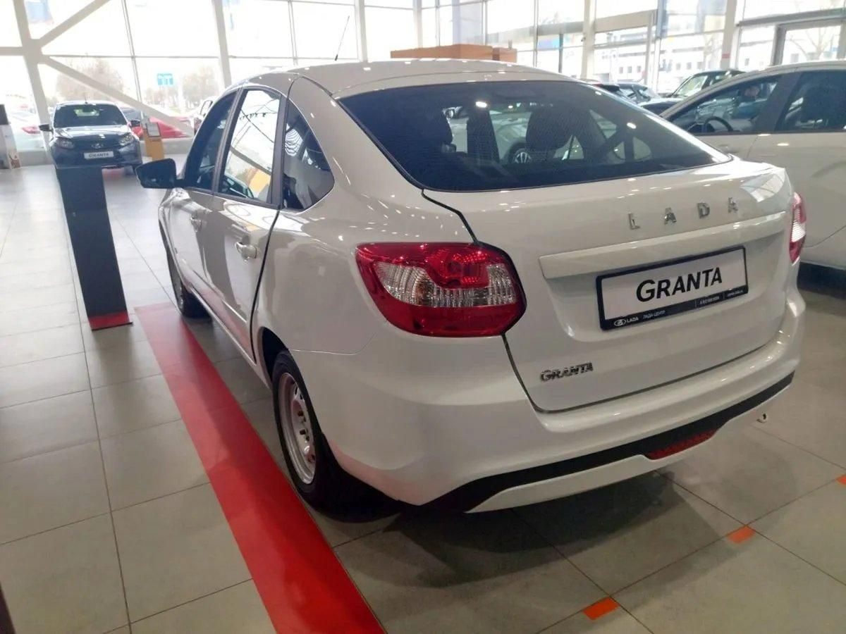 LADA Granta лифтбек I Рестайлинг, Белый "Ледниковый", 825752 рублей, вид 6