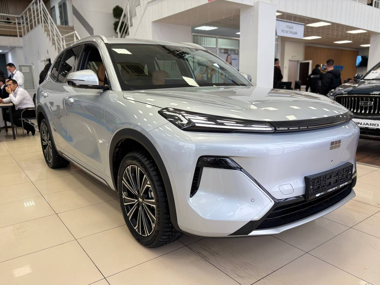 Geely EX5 EM-i I, Pearl Silver / Серебристый металлик, 3814990 рублей, вид 4