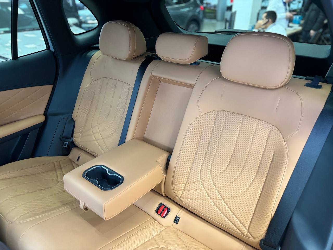 Geely EX5 EM-i I, Pearl Silver / Серебристый металлик, 3814990 рублей, вид 10