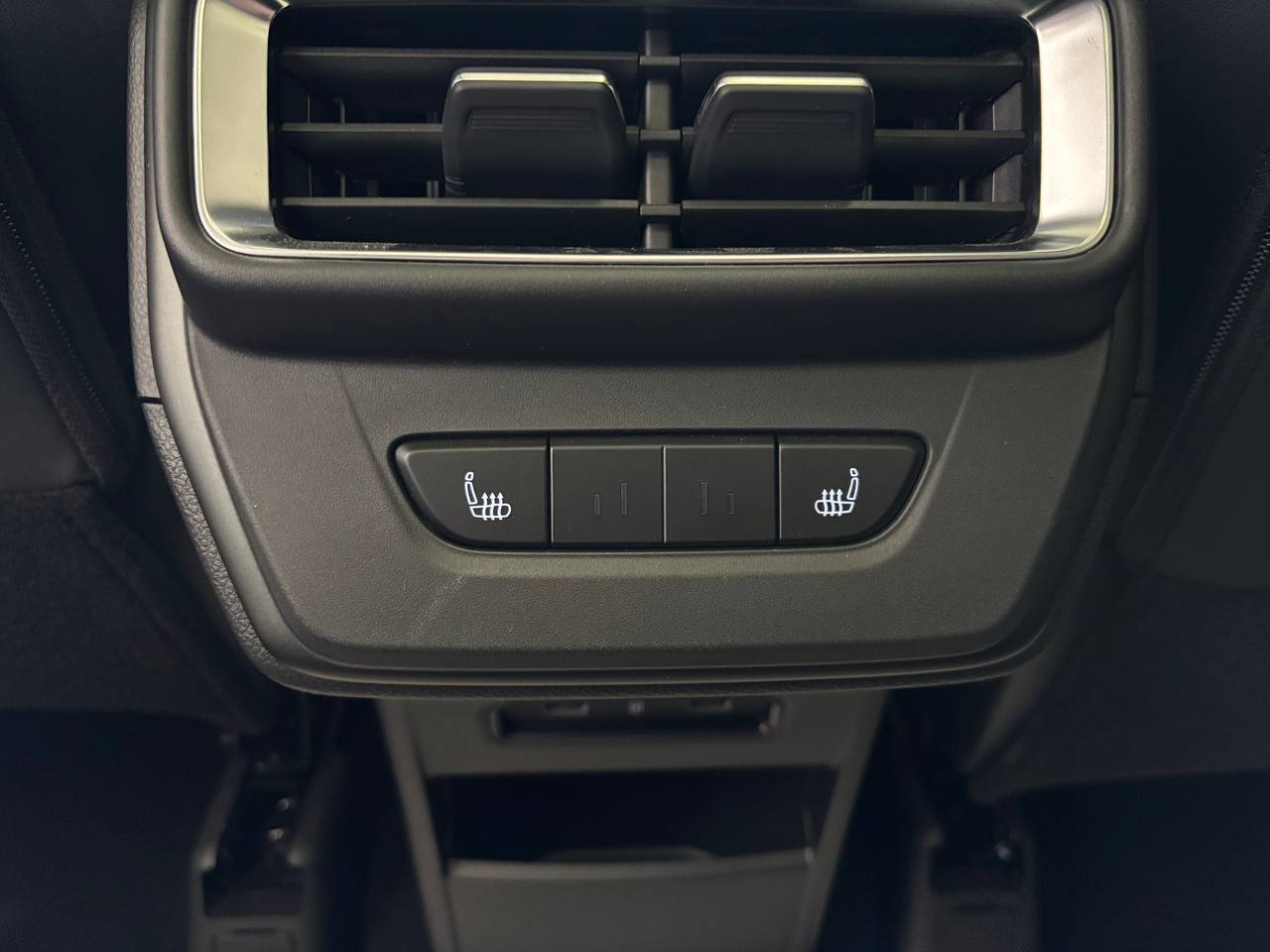 Geely Okavango I Рестайлинг, Crystal White / Белый, 3525990 рублей, вид 19