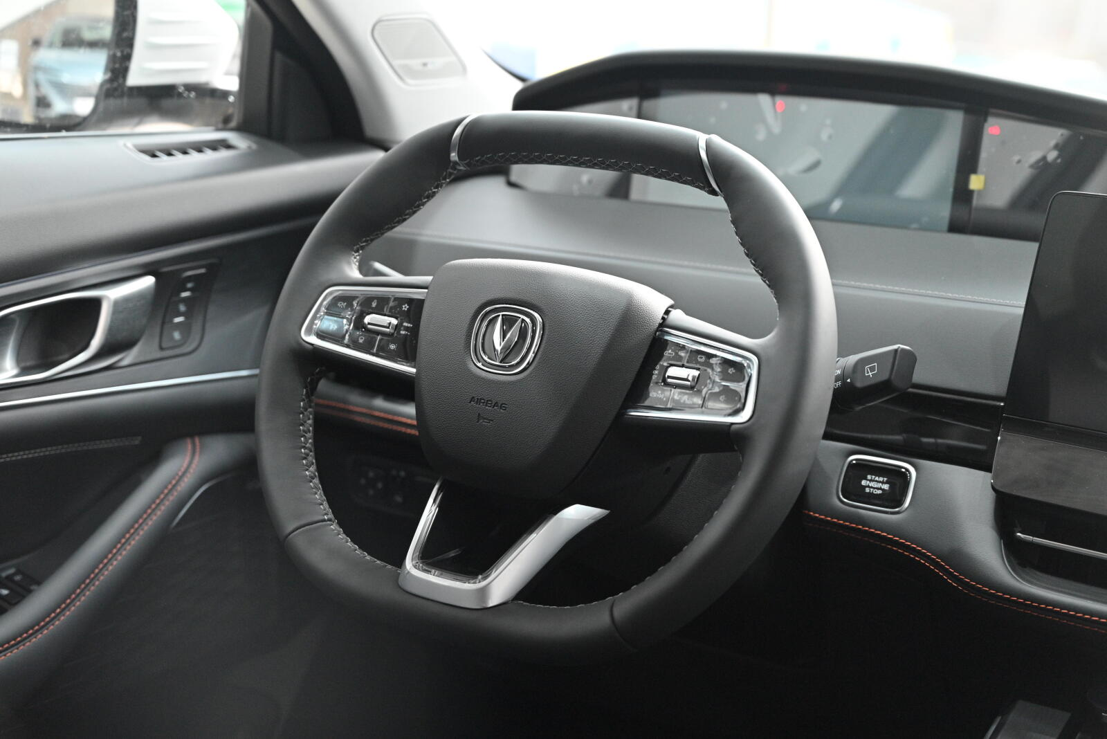 Changan UNI-K I, Перламутровый белый, 3799900 рублей, вид 15