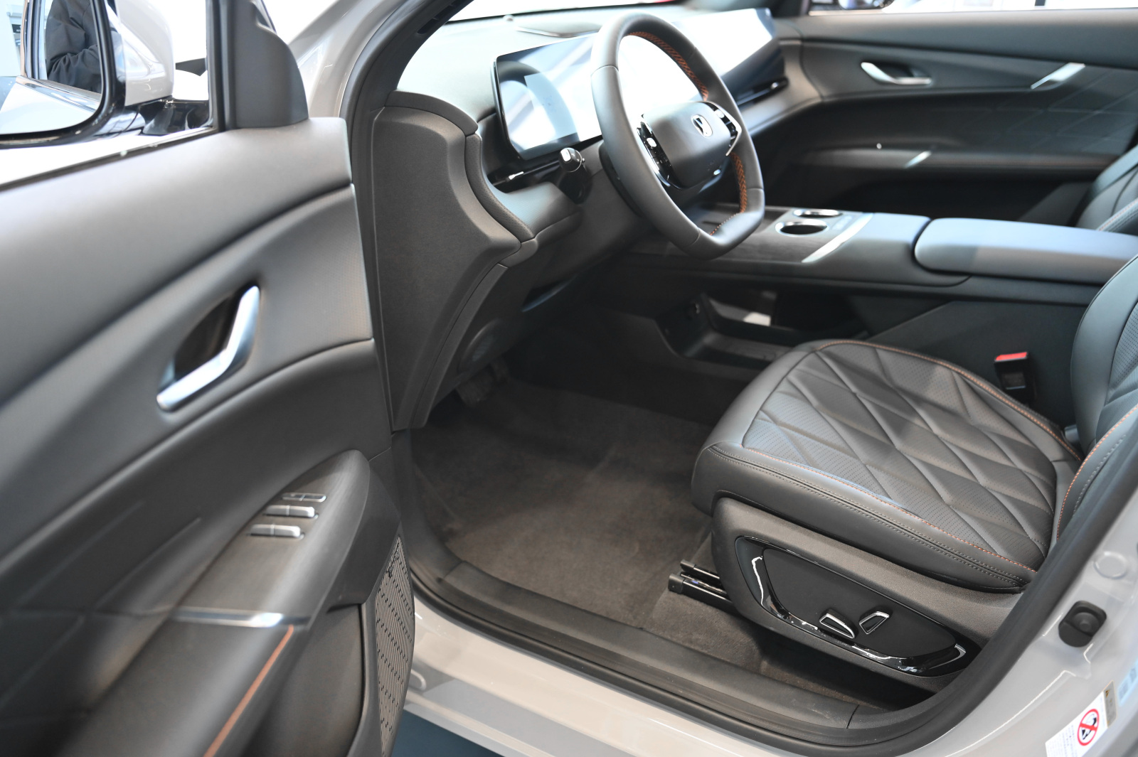 Changan CS75 Plus IV, Горный серый, 3358900 рублей, вид 8