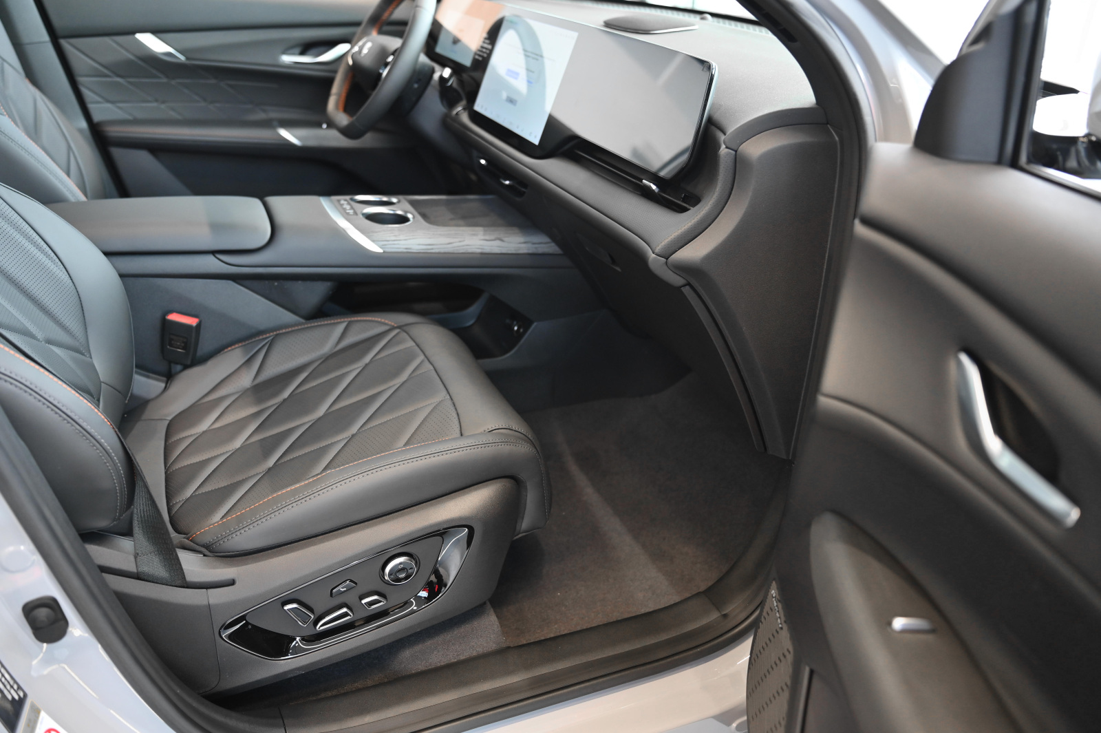 Changan CS75 Plus IV, Горный серый, 3358900 рублей, вид 11