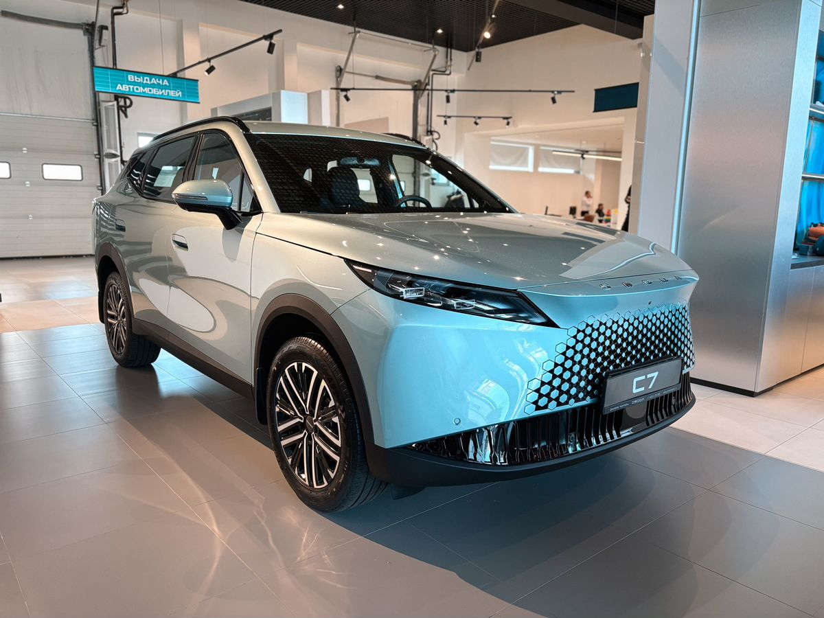OMODA C7 I, Мятное облако, 3289000 рублей, вид 4