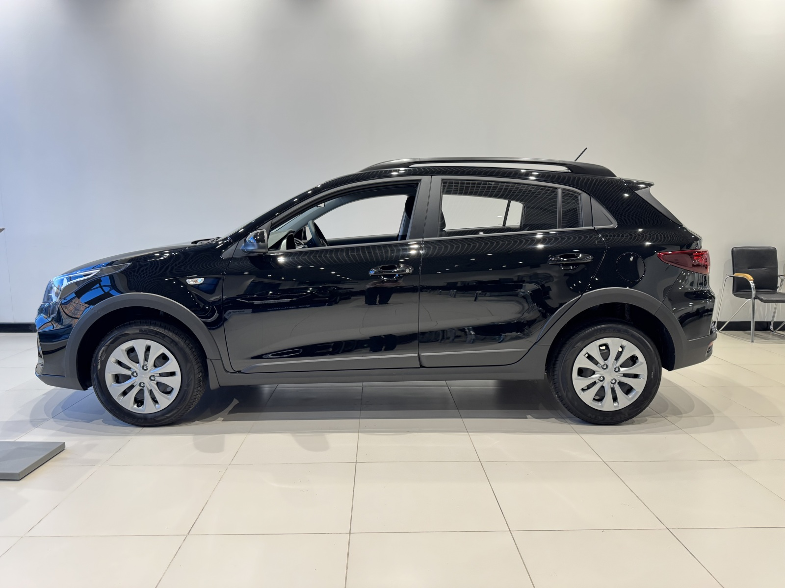 Solaris KRX I, Phantom Black, 2224000 рублей, вид 6