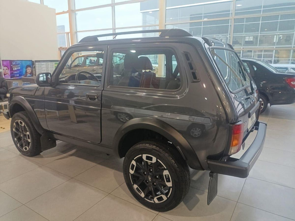 LADA Niva Legend Sport I, Серебристо-темно-серый "Борнео" металлик, 1343424 рублей, вид 5