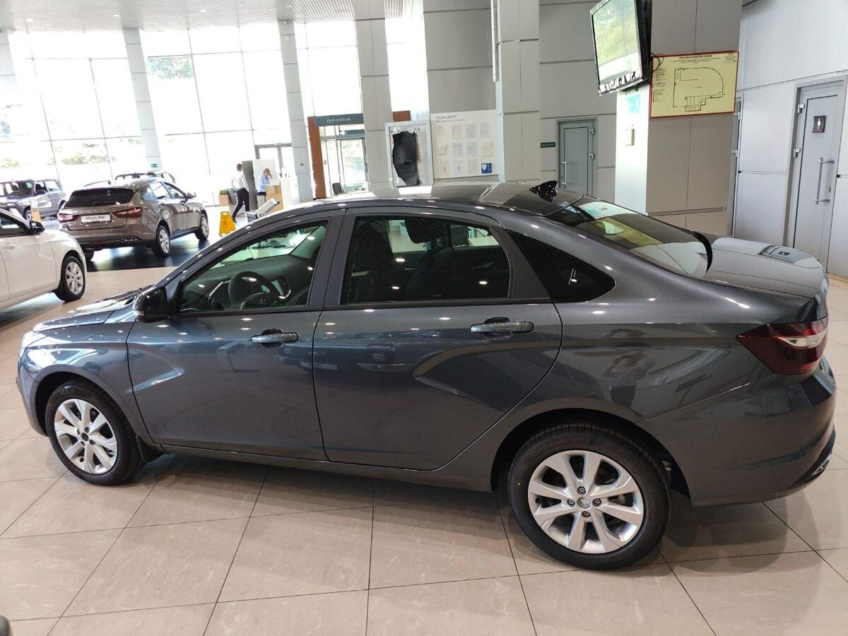 LADA Vesta I Рестайлинг (NG), Серебристо-темно-серый "Борнео" металлик, 1408960 рублей, вид 4