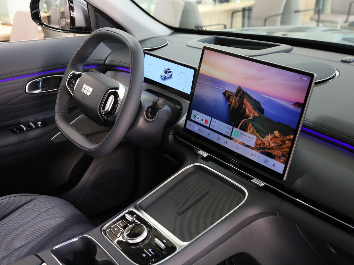 Geely EX5 Гибрид I, Pearl Silver / Серебристый металлик, 3229990 рублей, вид 2