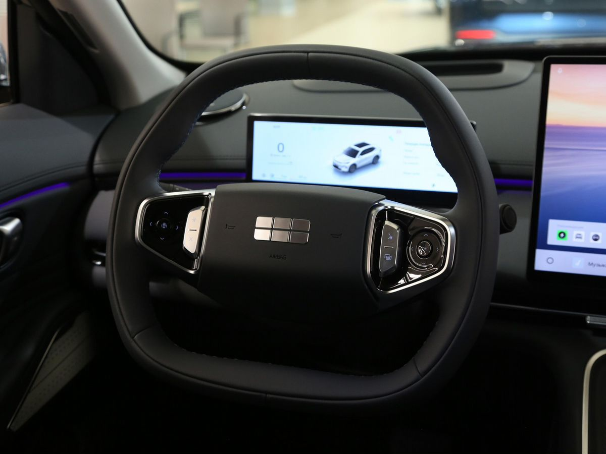 Geely EX5 Гибрид I, Pearl Silver / Серебристый металлик, 3229990 рублей, вид 11