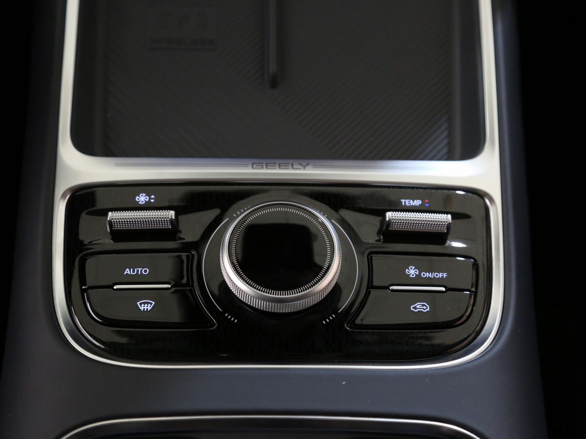 Geely EX5 Гибрид I, Pearl Silver / Серебристый металлик, 3229990 рублей, вид 12