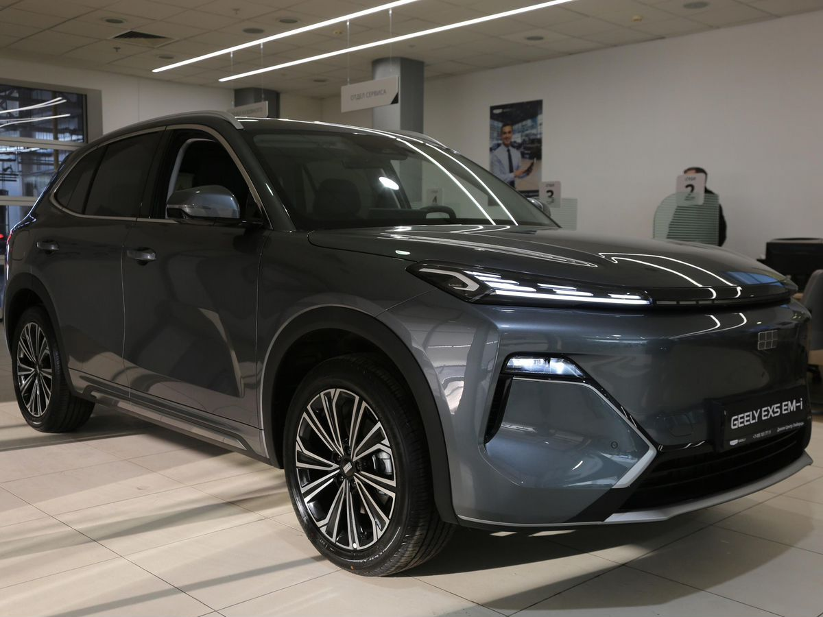 Geely EX5 Гибрид I, Twilight Grey / Серый металлик, 3229990 рублей, вид 2