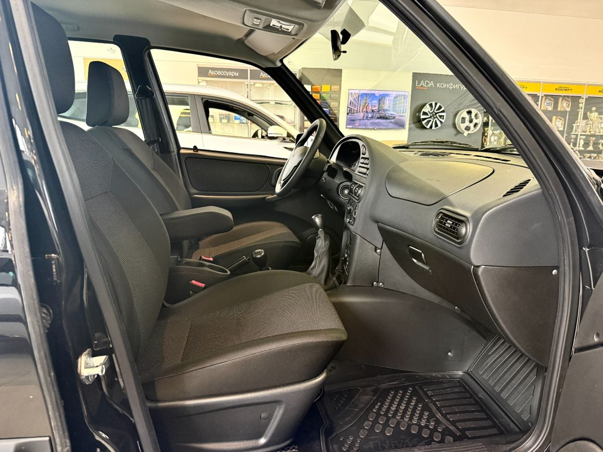 LADA Niva Travel I Рестайлинг, Черный "Пантера", 1278400 рублей, вид 6