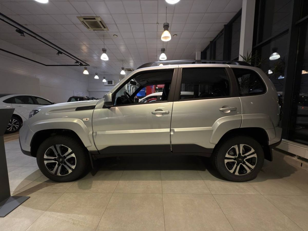 LADA Niva Travel I Рестайлинг, Серебристый "Платина" металлик, 1463200 рублей, вид 8