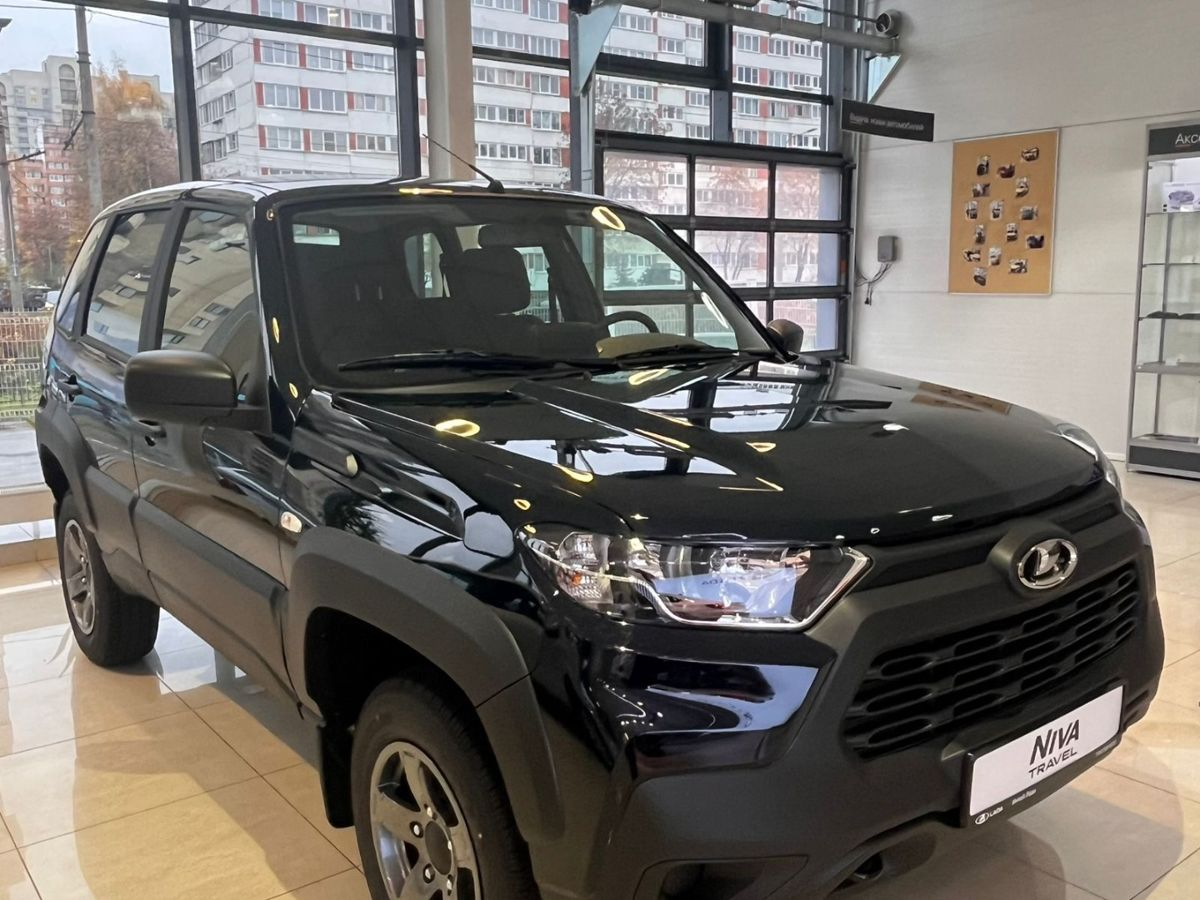 LADA Niva Travel I Рестайлинг, Темно-зеленый "Несси 2", 1218400 рублей, вид 3