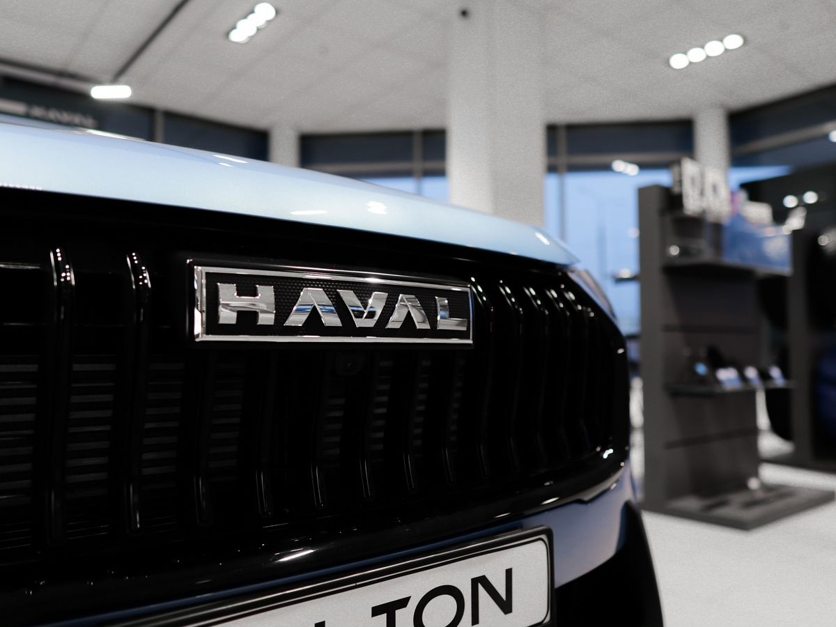 Haval Jolion I Рестайлинг, Небесный Топаз, 1999000 рублей, вид 7