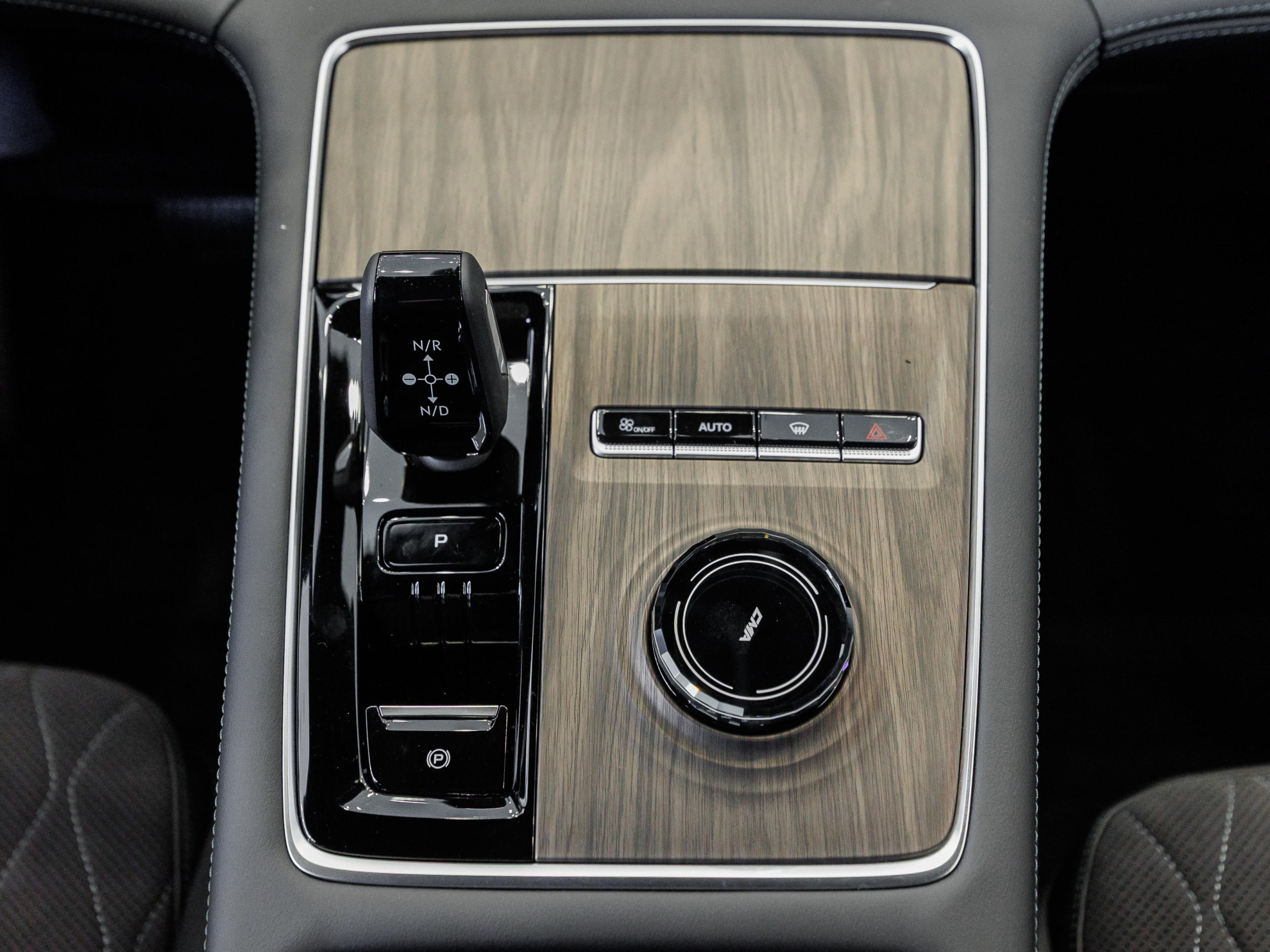 Geely Monjaro I, Oyster White / Белый металлик, 3663092 рублей, вид 20