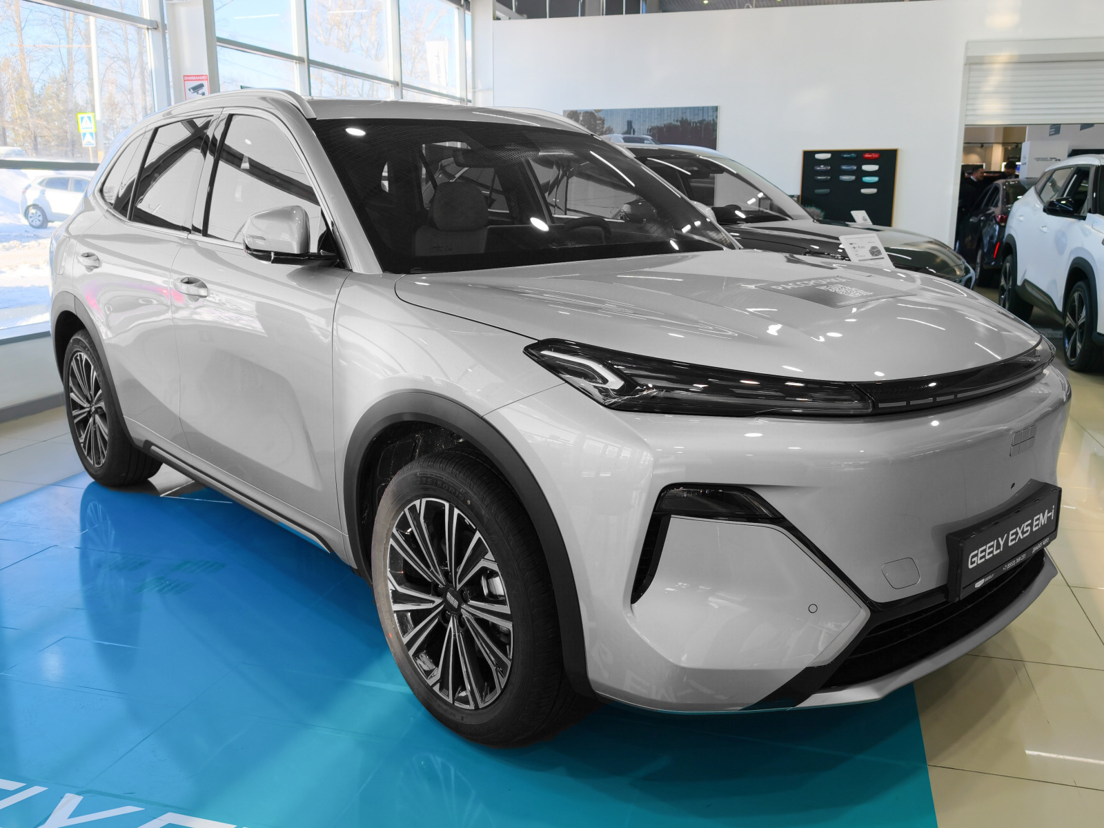 Geely EX5 Гибрид I, Pearl Silver / Серебристый металлик, 3959990 рублей, вид 7