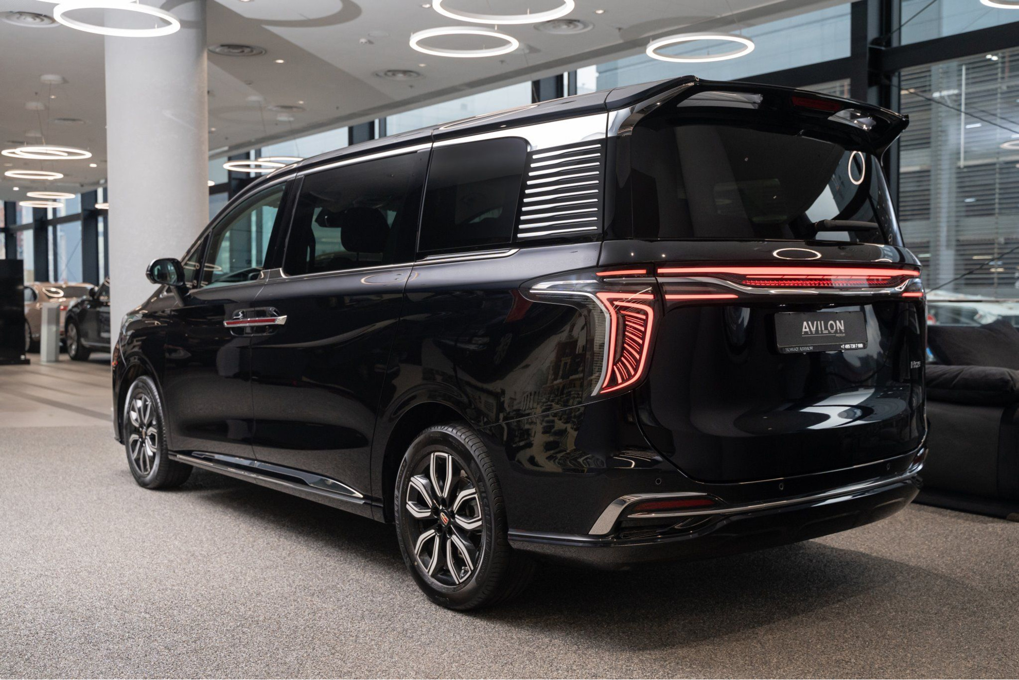Hongqi HQ9 I, Черный / Dark Night, 6136000 рублей, вид 5