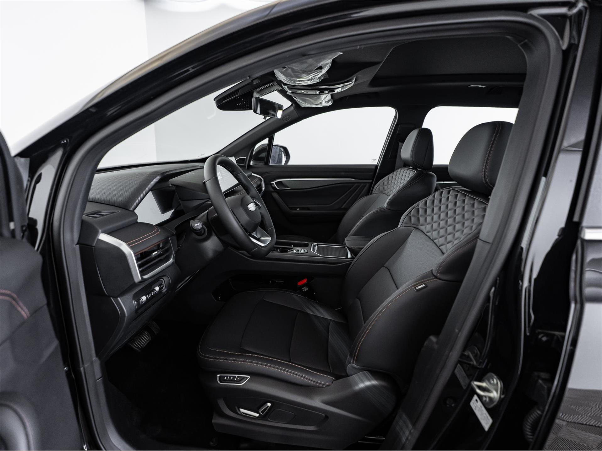 Geely Okavango I Рестайлинг, Ink Black / Черный металлик, 2790512 рублей, вид 11