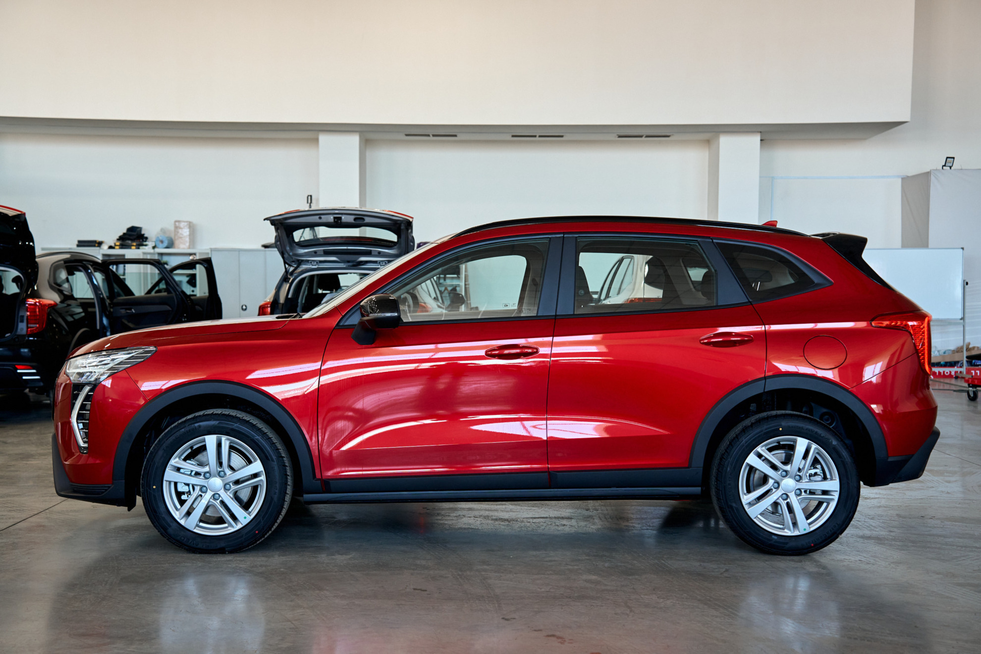 Haval Jolion I Рестайлинг, Магматический Красный, 2449000 рублей, вид 3
