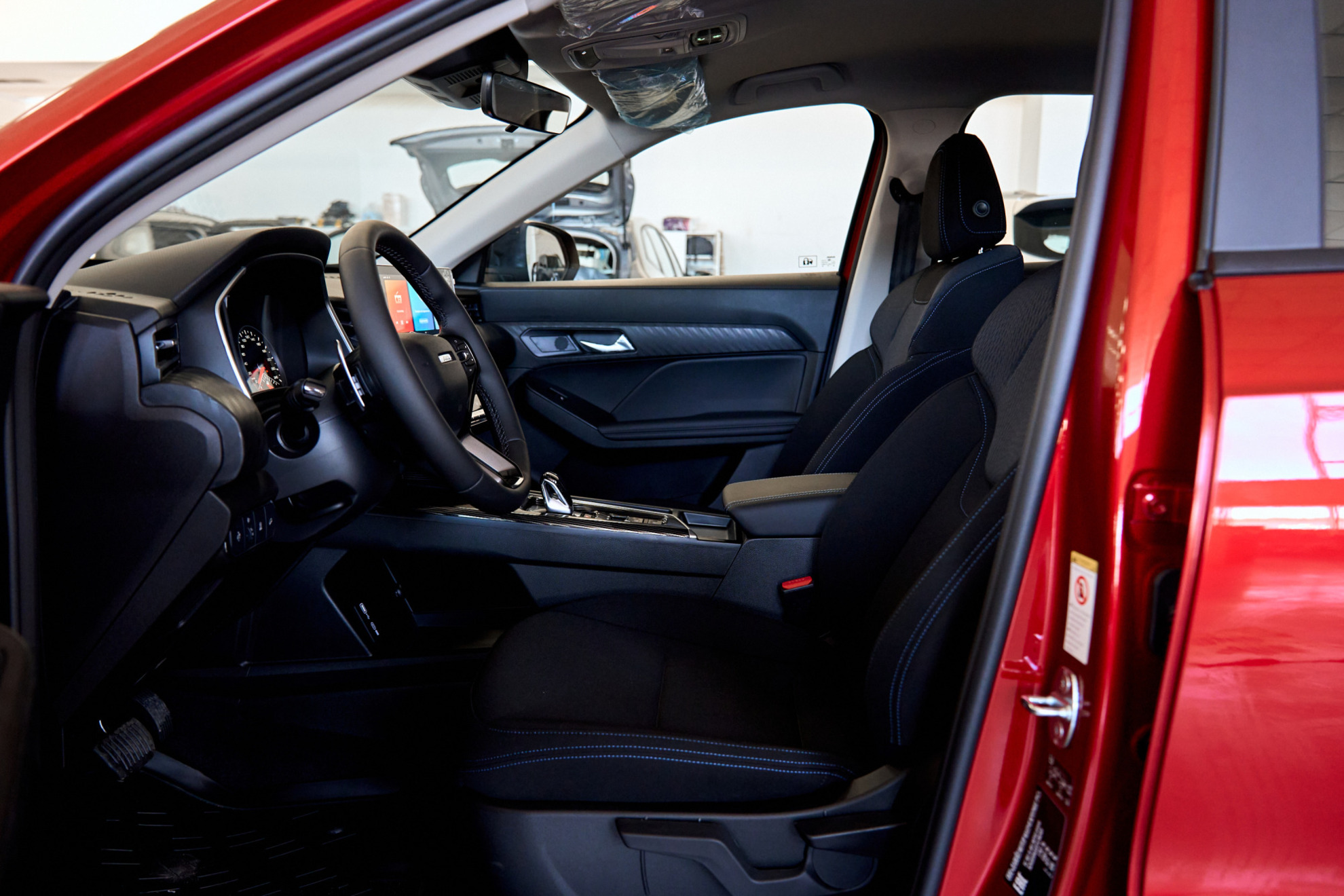 Haval Jolion I Рестайлинг, Магматический Красный, 2449000 рублей, вид 12