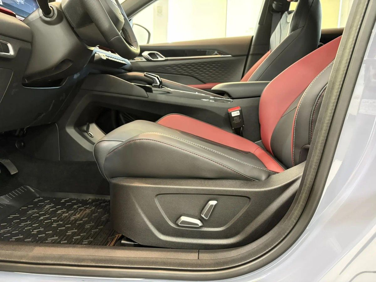 Geely Coolray I Рестайлинг 2, Unicorn Grey / Лиловый перламутр, 2350000 рублей, вид 8