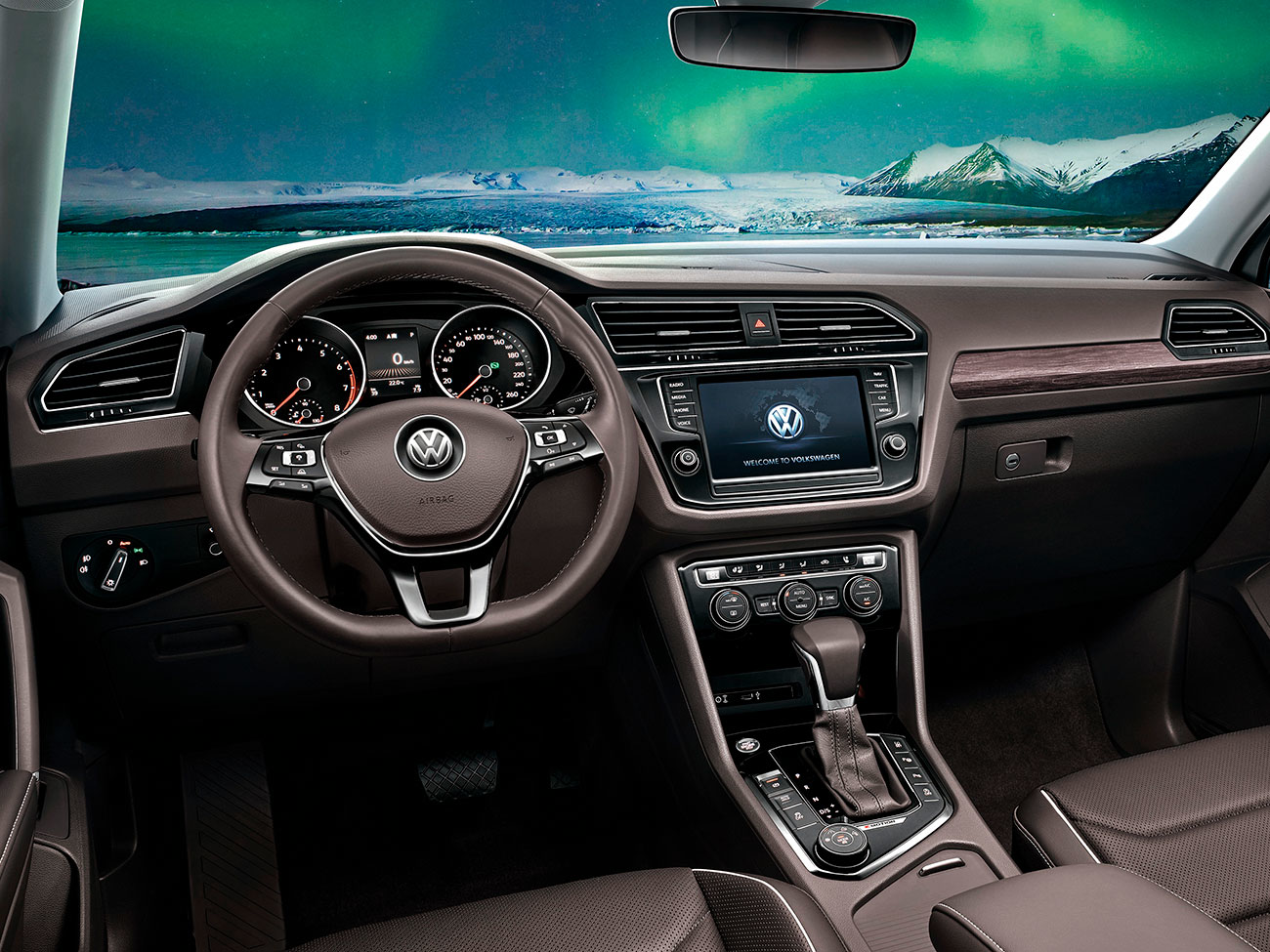 Салон тигуана 2019. VW Tiguan. Фольксваген Тигуан 2019 салон. Tiguan Coupe салон. Тигуан 2020 салон.