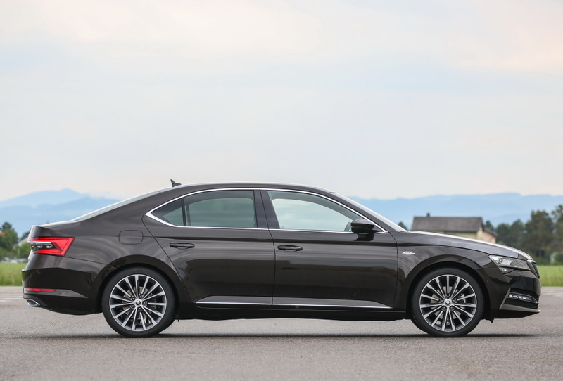 Skoda Superb III Рестайлинг, Москва, Санкт-Петербург, от 2900000 рублей, вид 4