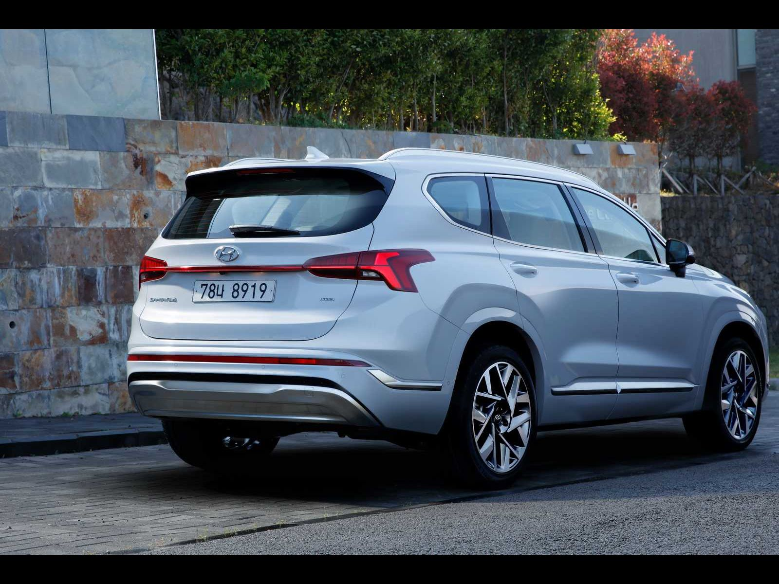 Новый хундай санта фе. Hyundai Santa Fe 2021. Хендай Санта Фе 2022. Хендай Санта Фе 2021. Хёндай Санта Фе 2021 новый.