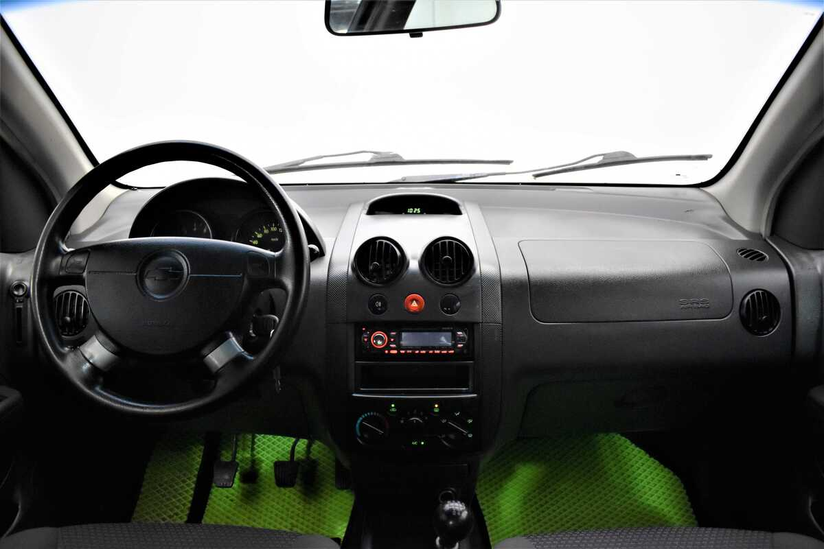 Chevrolet Aveo 2005 — миниатюра 5