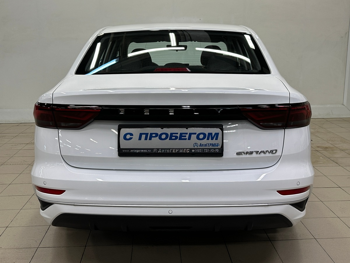 Geely Emgrand 2024 — миниатюра 3