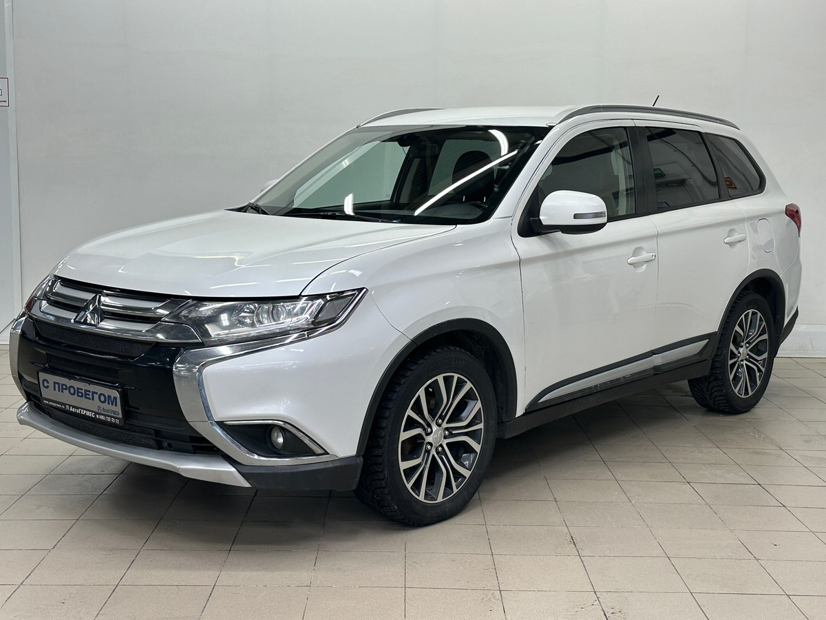Mitsubishi Outlander 2016 — купить в Москва
